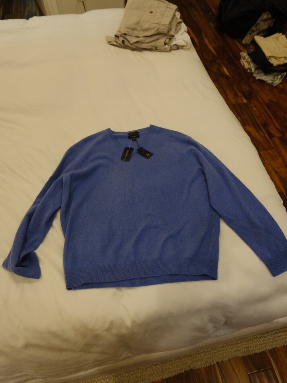 Club Room Estate Men's Cashmere V-Neck Sweater XL NWT